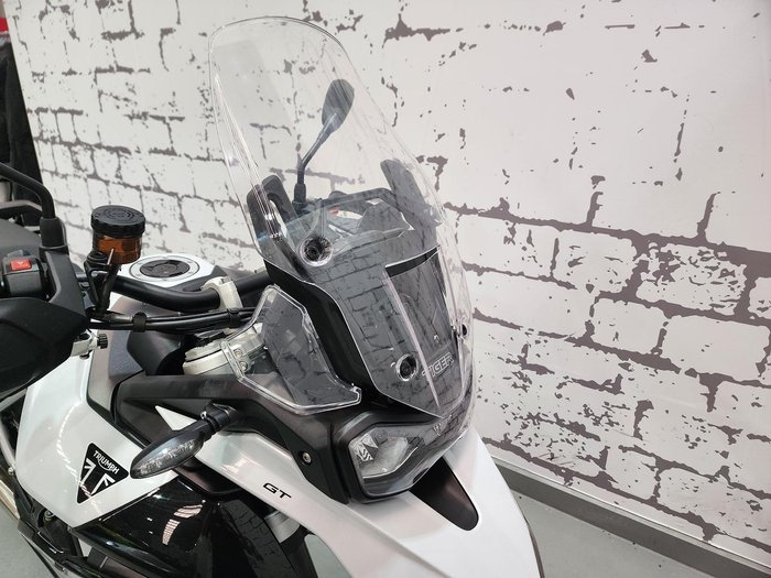 2024 Triumph Tiger 900 GT Tiger White