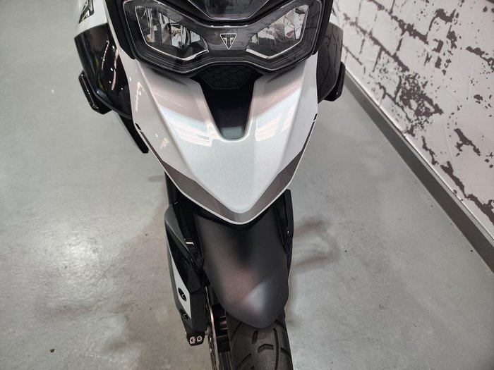 2024 Triumph Tiger 900 GT Tiger White