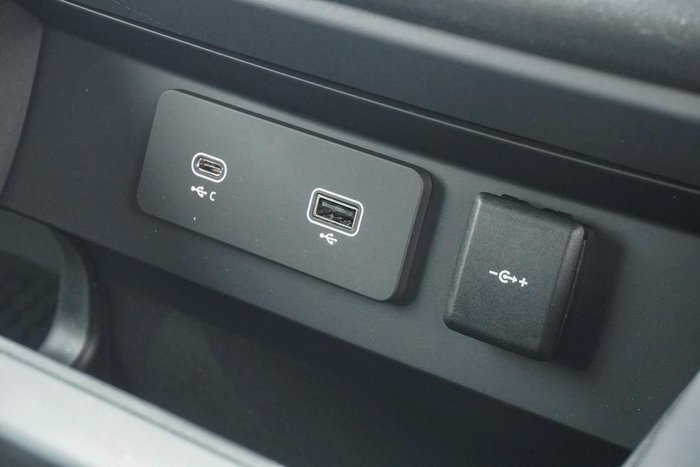 2024 Land Rover Defender 90 P400 X-Dynamic SE