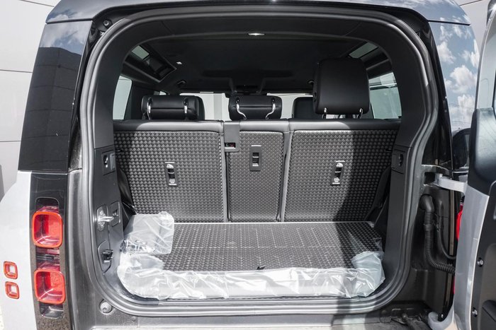 2024 Land Rover Defender 90 P400 X-Dynamic SE