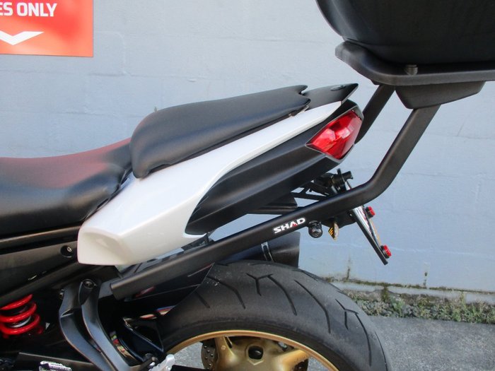 2011 YAMAHA FZ8N WHITE