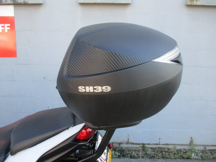 2011 YAMAHA FZ8N WHITE