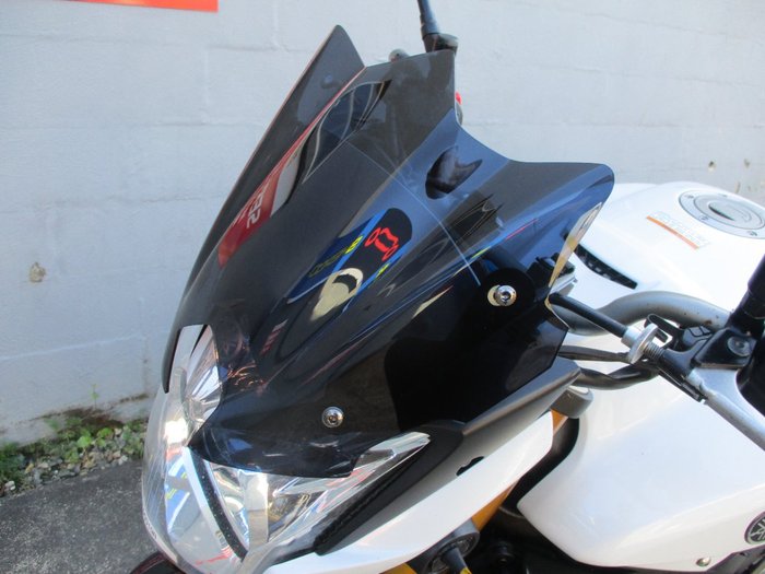 2011 YAMAHA FZ8N WHITE