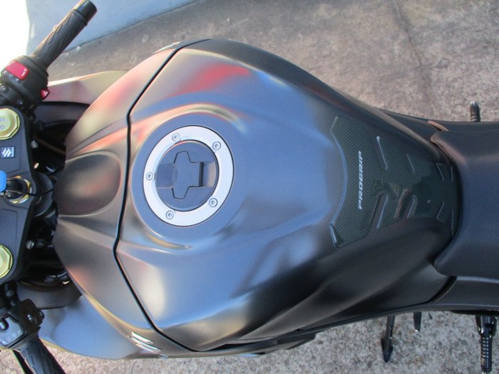 2017 Suzuki GSX-R1000 BLACK