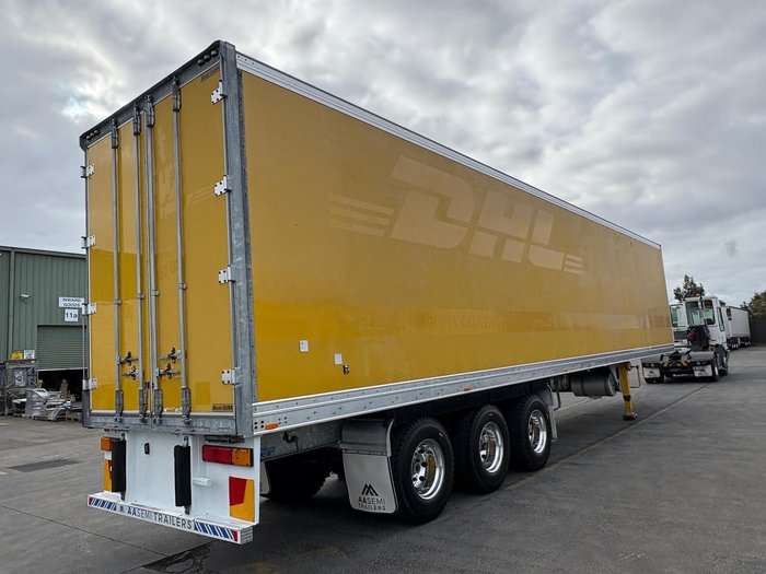2011 Maxitrans St3 Od 24 Pallet -18 High Cube Reefer