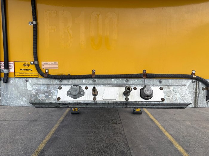 2011 Maxitrans St3 Od 24 Pallet -18 High Cube Reefer
