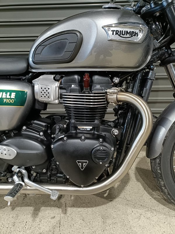 2021 Triumph STREET TWIN GOLDLINE GREEN