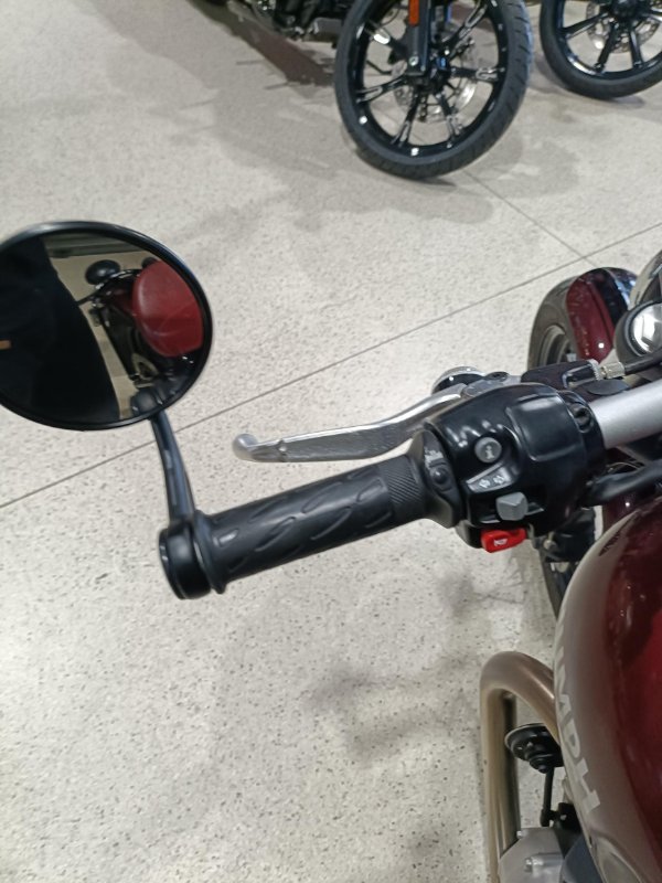 2017 Triumph BONNEVILLE BOBBER RED