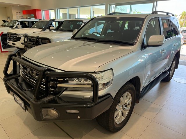 2020 Toyota LANDCRUISER