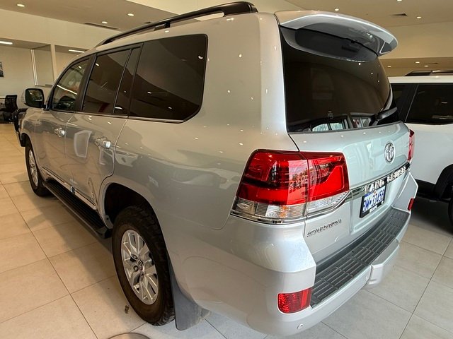 2020 Toyota LANDCRUISER