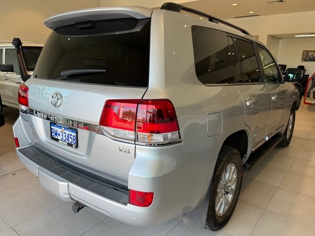 2020 Toyota LANDCRUISER