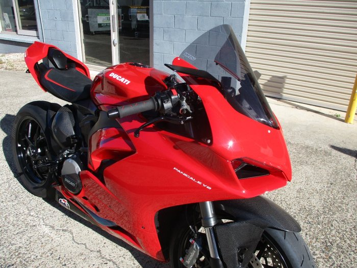 2021 DUCATI PANIGALE V2 RED