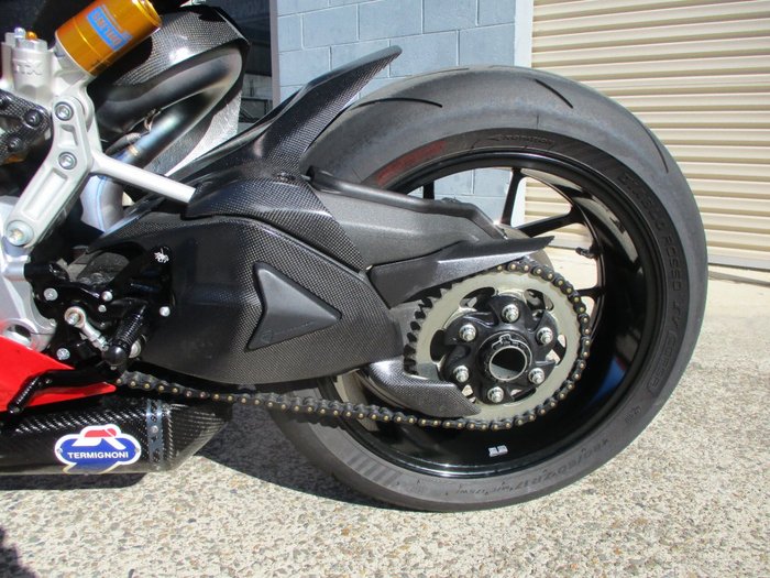 2021 DUCATI PANIGALE V2 RED