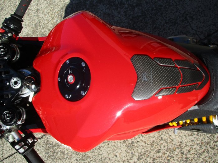 2021 DUCATI PANIGALE V2 RED