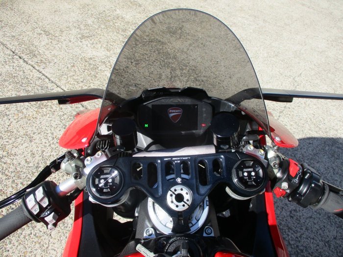 2021 DUCATI PANIGALE V2 RED