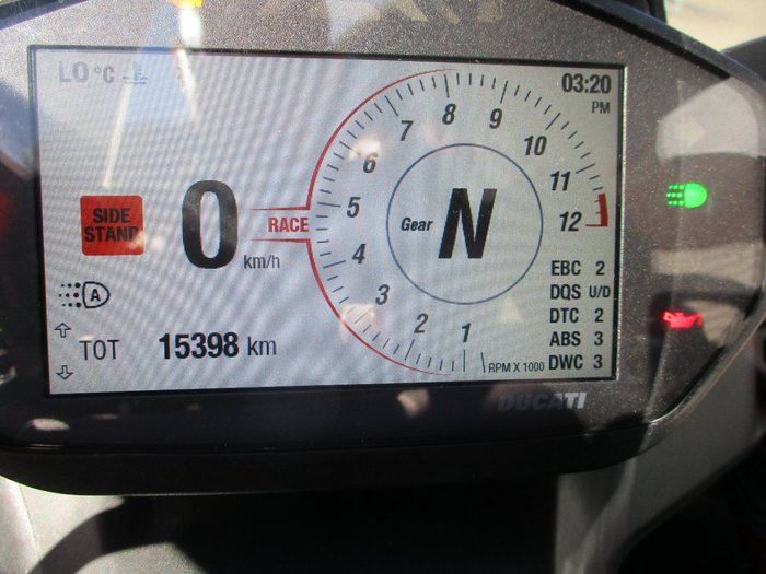 2021 DUCATI PANIGALE V2 RED