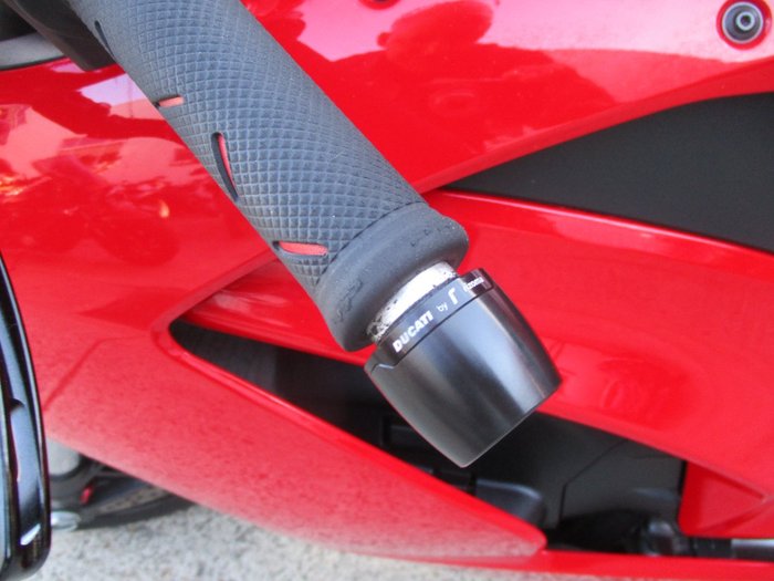 2021 DUCATI PANIGALE V2 RED