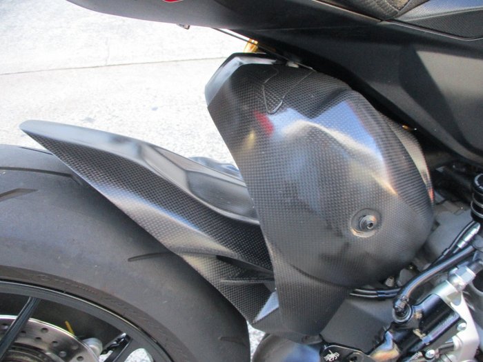 2021 DUCATI PANIGALE V2 RED