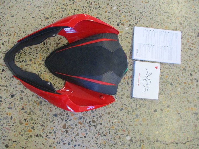 2021 DUCATI PANIGALE V2 RED