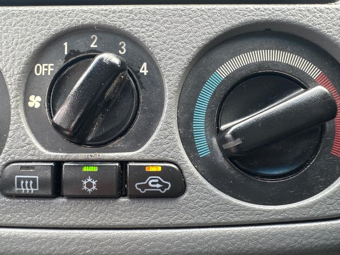 2004 Mitsubishi Lancer ES CH MY05 Black Mica