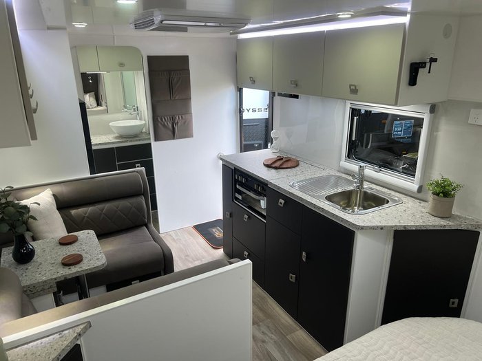 2025 Design RV Forerunner Van 1-1, 18'8''