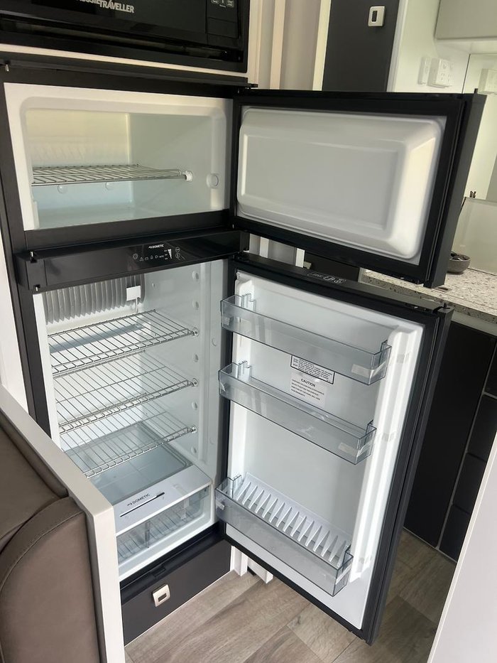 2025 Design RV Forerunner Van 1-1, 18'8''