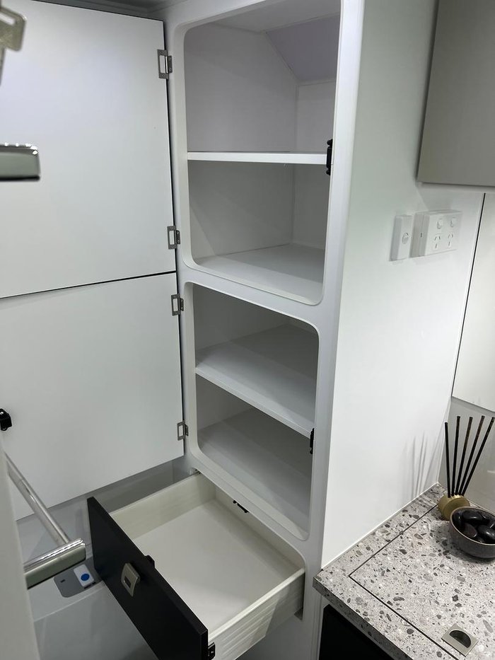 2025 Design RV Forerunner Van 1-1, 18'8''