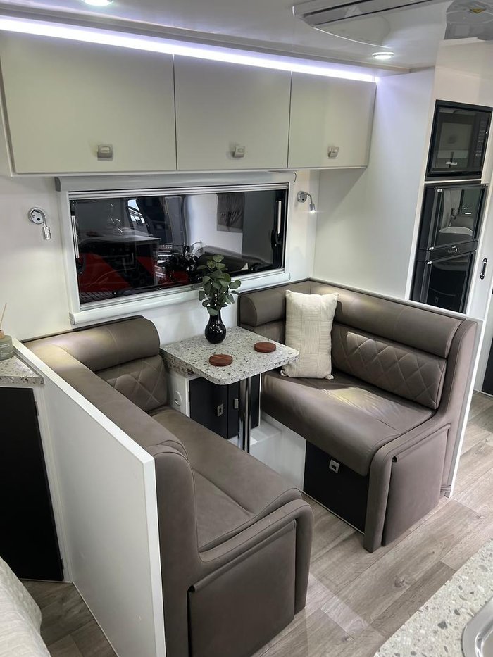 2025 Design RV Forerunner Van 1-1, 18'8''