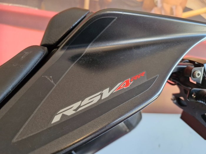 2015 Aprilia RSV4 RR Black