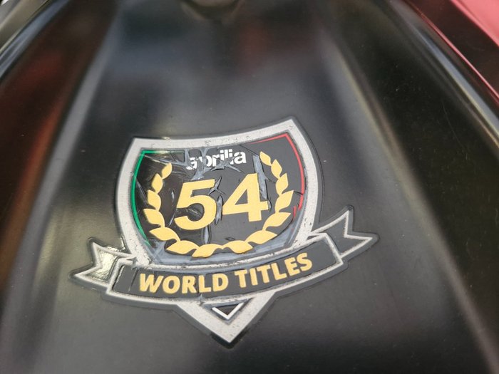 2015 Aprilia RSV4 RR Black