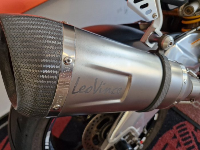 2015 Aprilia RSV4 RR Black