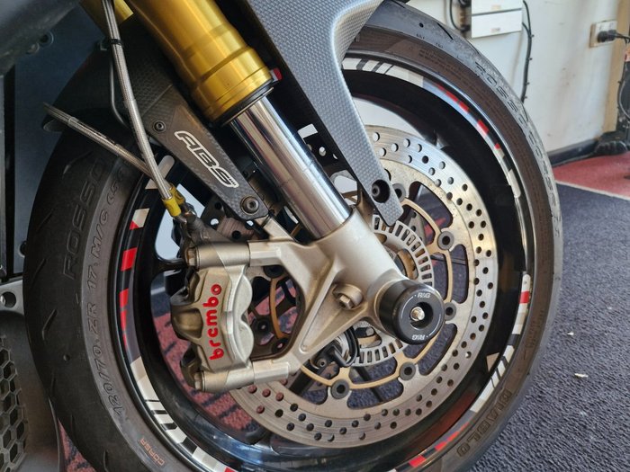 2015 Aprilia RSV4 RR Black