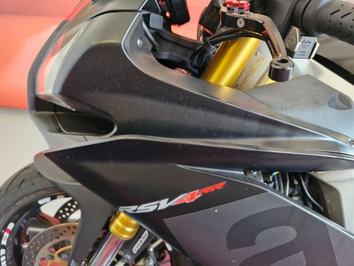 2015 Aprilia RSV4 RR Black