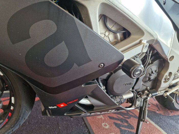 2015 Aprilia RSV4 RR Black