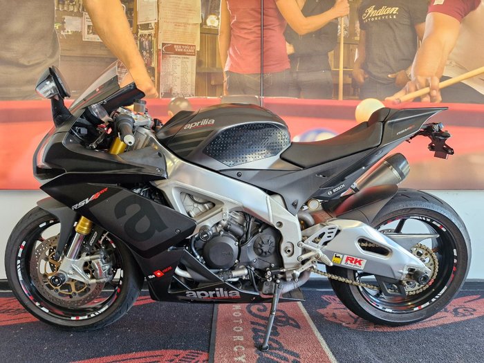 2015 Aprilia RSV4 RR Black