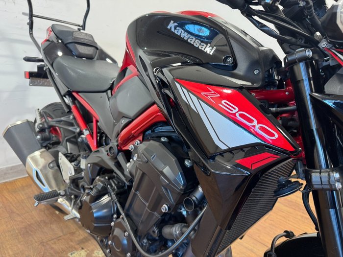 2024 Kawasaki Z900 (ZR900) Black / Red