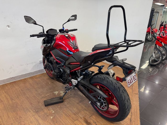 2024 Kawasaki Z900 (ZR900) Black / Red