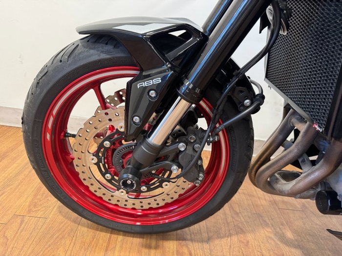 2024 Kawasaki Z900 (ZR900) Black / Red