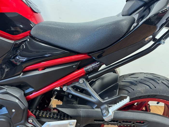 2024 Kawasaki Z900 (ZR900) Black / Red