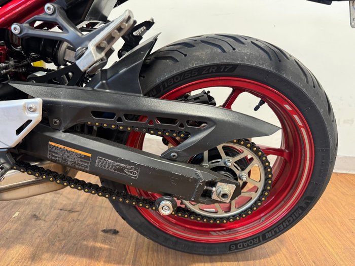 2024 Kawasaki Z900 (ZR900) Black / Red