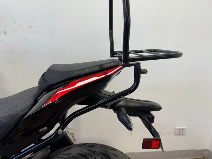 2024 Kawasaki Z900 (ZR900) Black / Red
