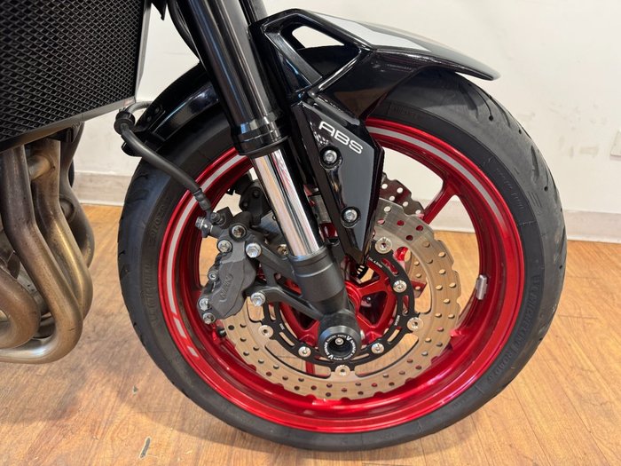 2024 Kawasaki Z900 (ZR900) Black / Red