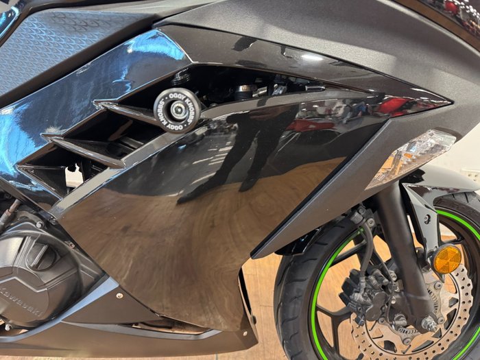 2013 Kawasaki NINJA 300 SE ABS GREEN