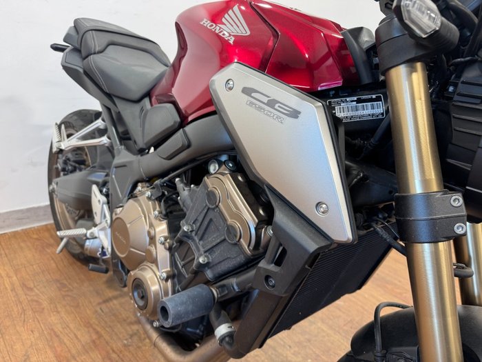2020 Honda CB650R RED