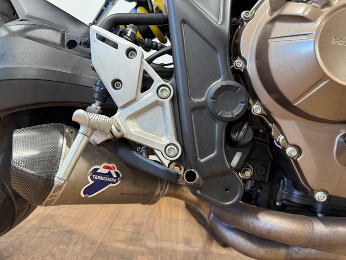 2020 Honda CB650R RED