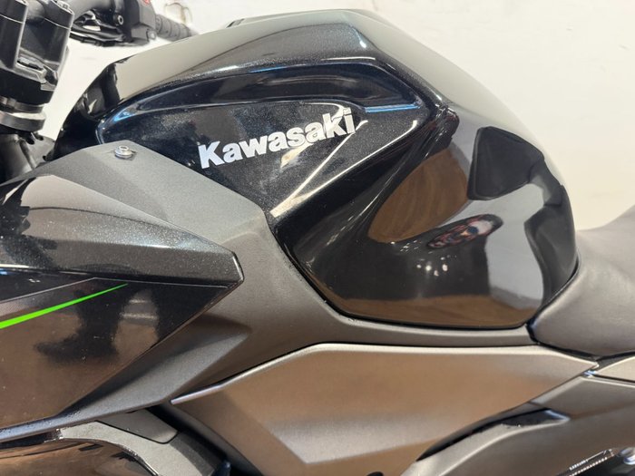 2024 Kawasaki Z500 Black