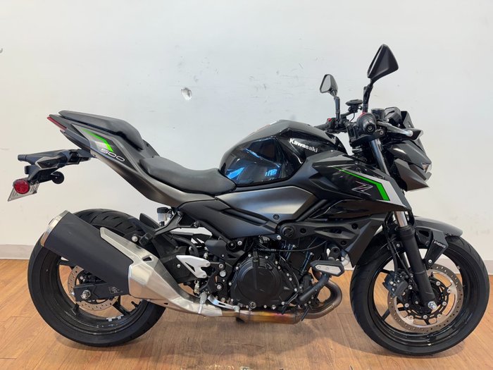 2024 Kawasaki Z500 Black