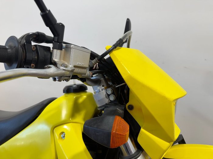 2022 Suzuki DR-Z400E YELLOW