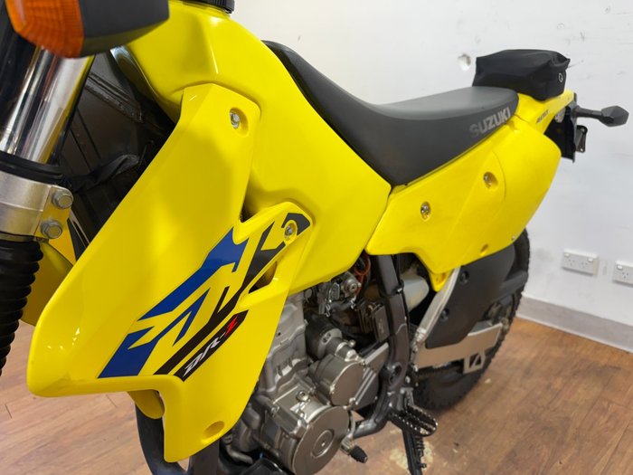 2022 Suzuki DR-Z400E YELLOW