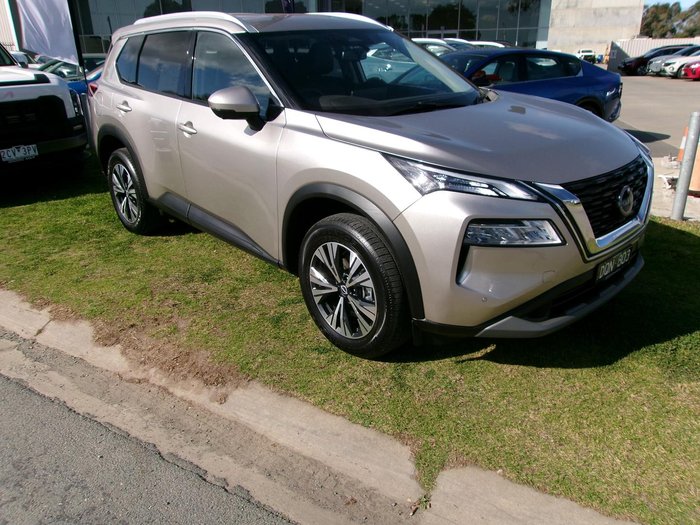 2025 Nissan X-TRAIL ST-L